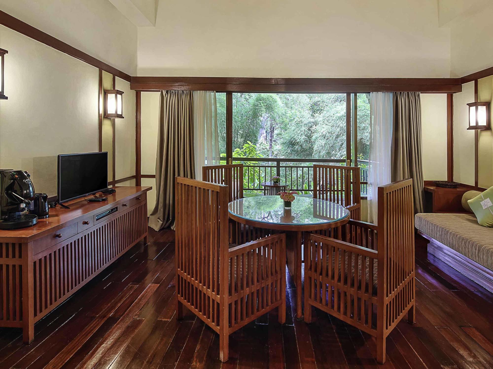 Ibis Styles Bogor Raya Exterior foto